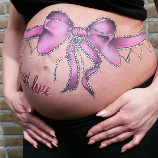 Body schmink studio bellypaint babyshower bow pink made with love gemert 2 logo