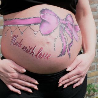Body schmink studio bellypaint babyshower bow pink made with love gemert logo