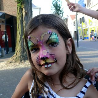 Body schmink studio event friday festival color monster gemert