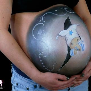 Body schmink studio bellypaint bobbie beer foto side met logo