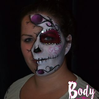 Body schmink studio half face painting sugarskull halloween2