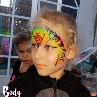 Body schmink studio schminken kinderfeest thema halloween pumking neon 3 helmond logo